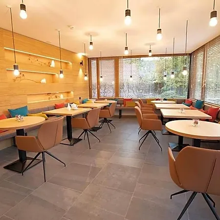 B-lodge Boutique 3* Ottignies-Louvain-la-Neuve